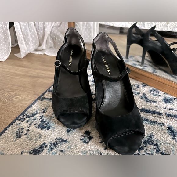 Nordstrom Via Spiga Heels - Picture 2 of 6